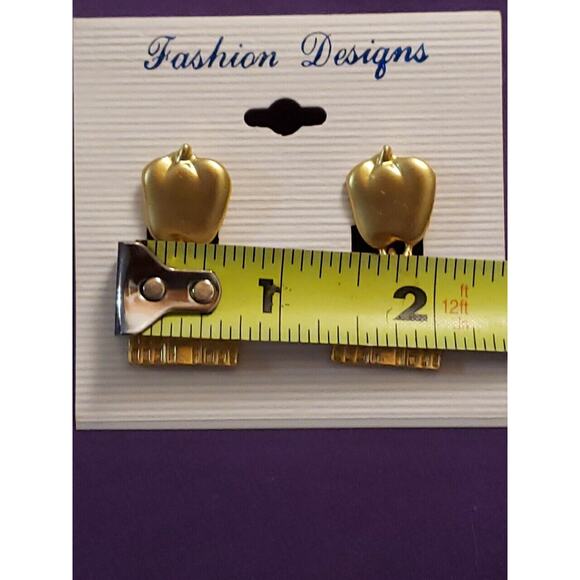 New York Big Apple Grand Central Earrings Pierced, Gold Tone, New On Card - Picture 6 of 7